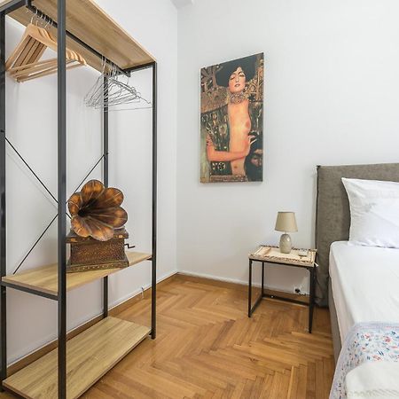 Appartamento Andromar In The Heart Of Kolonaki Atene Esterno foto